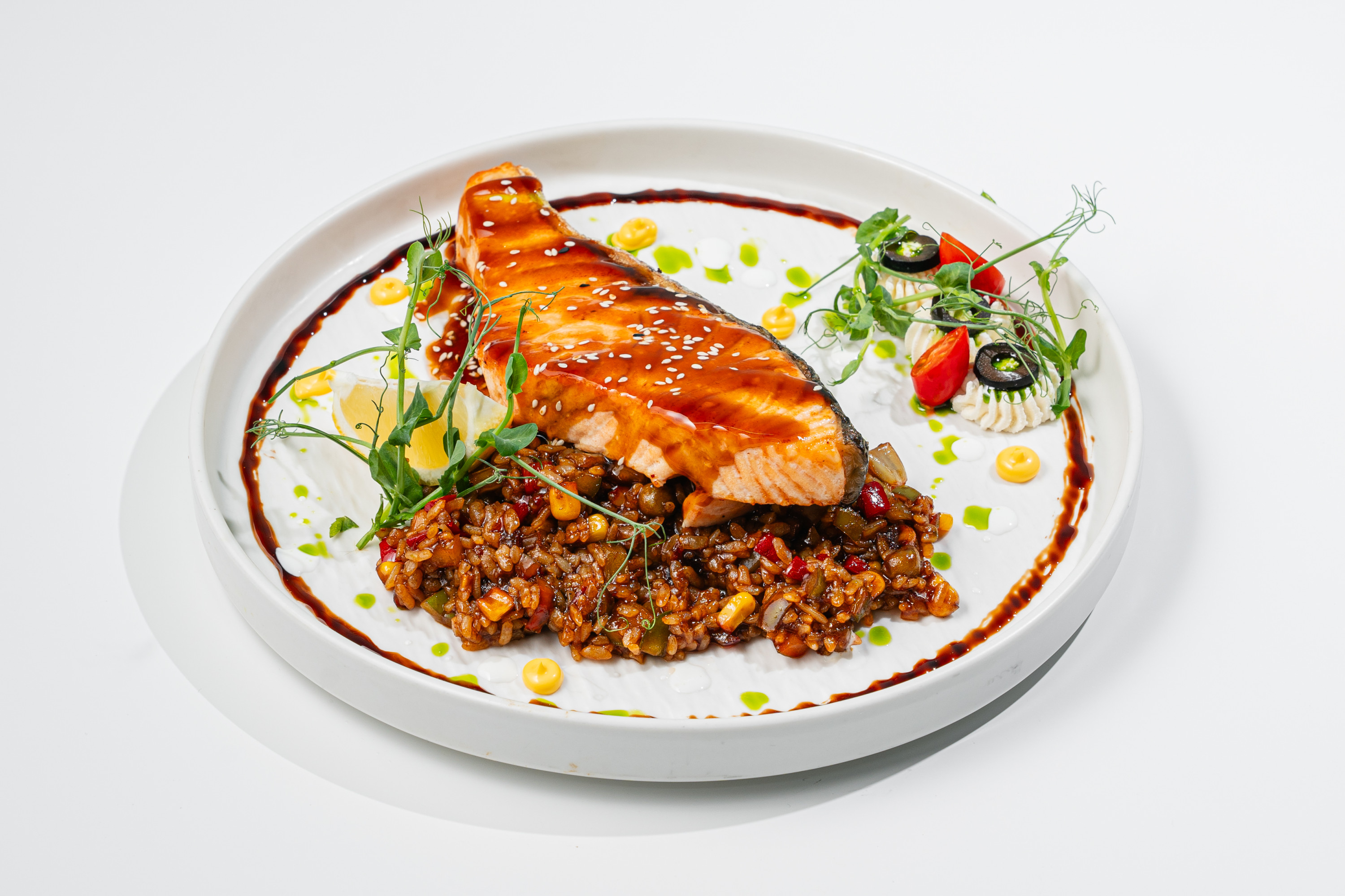 Норвежский лосось с азиатским рисом