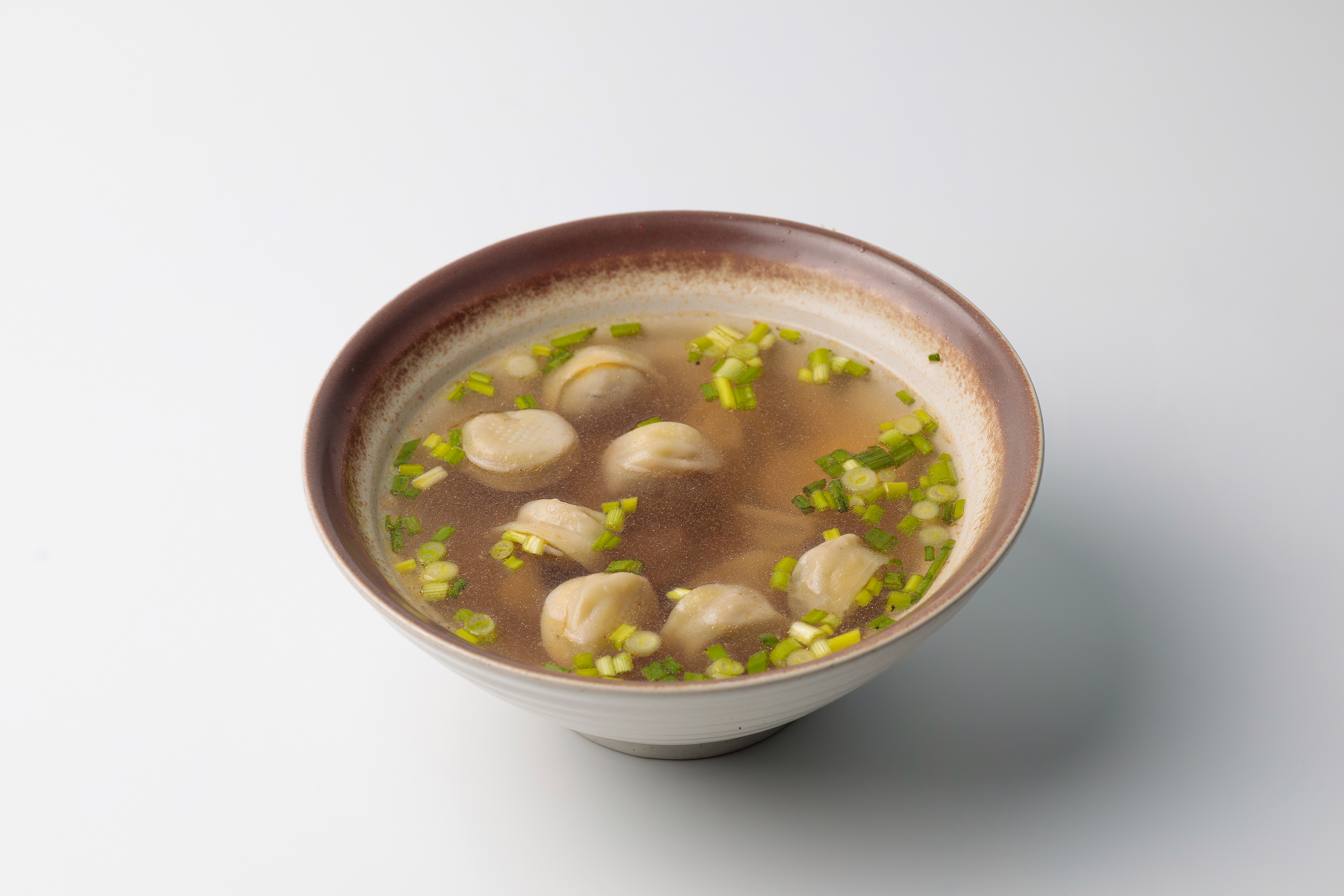 Пельмени с бульоном