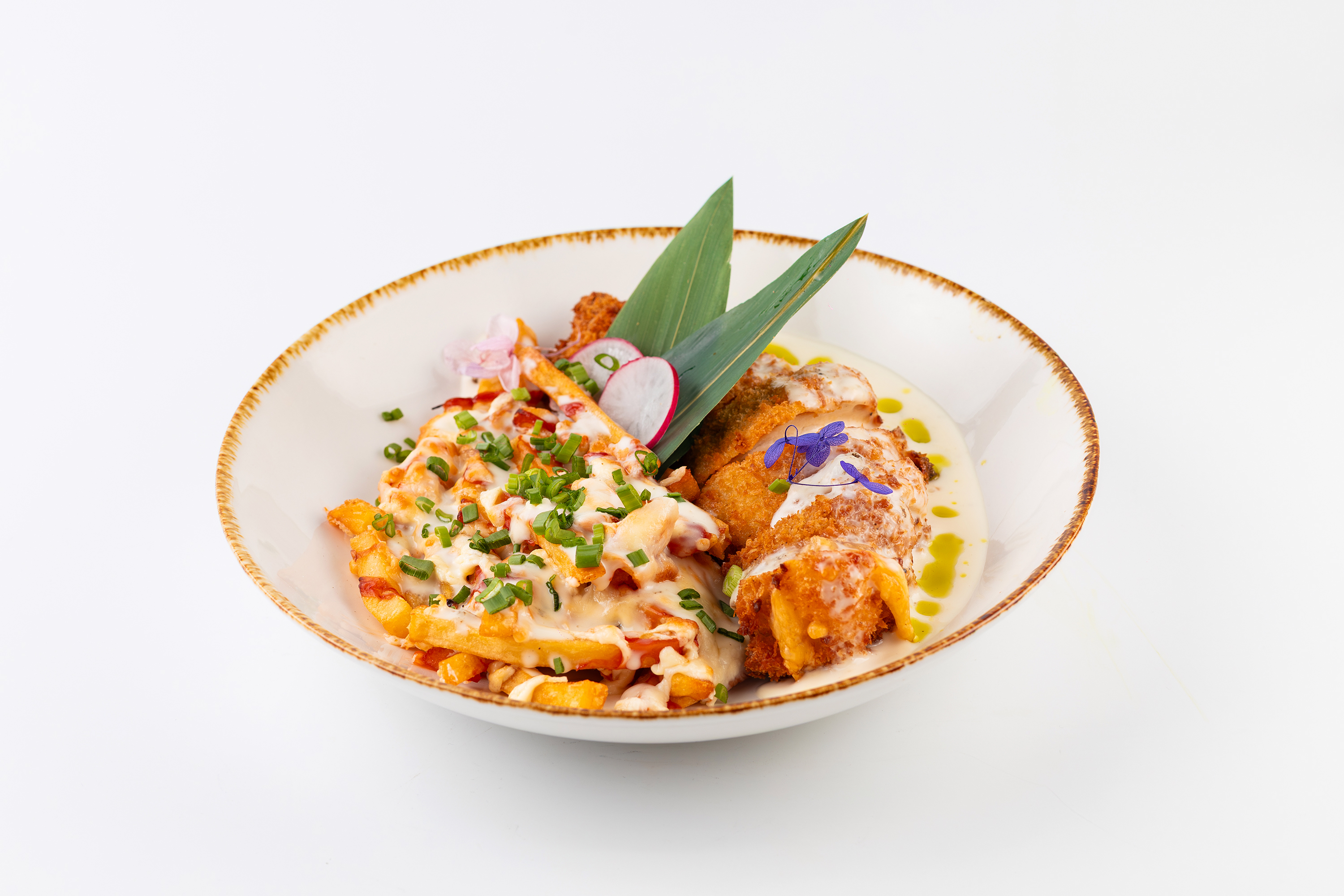 Куриное филе в сливочном соусе с фрики фри