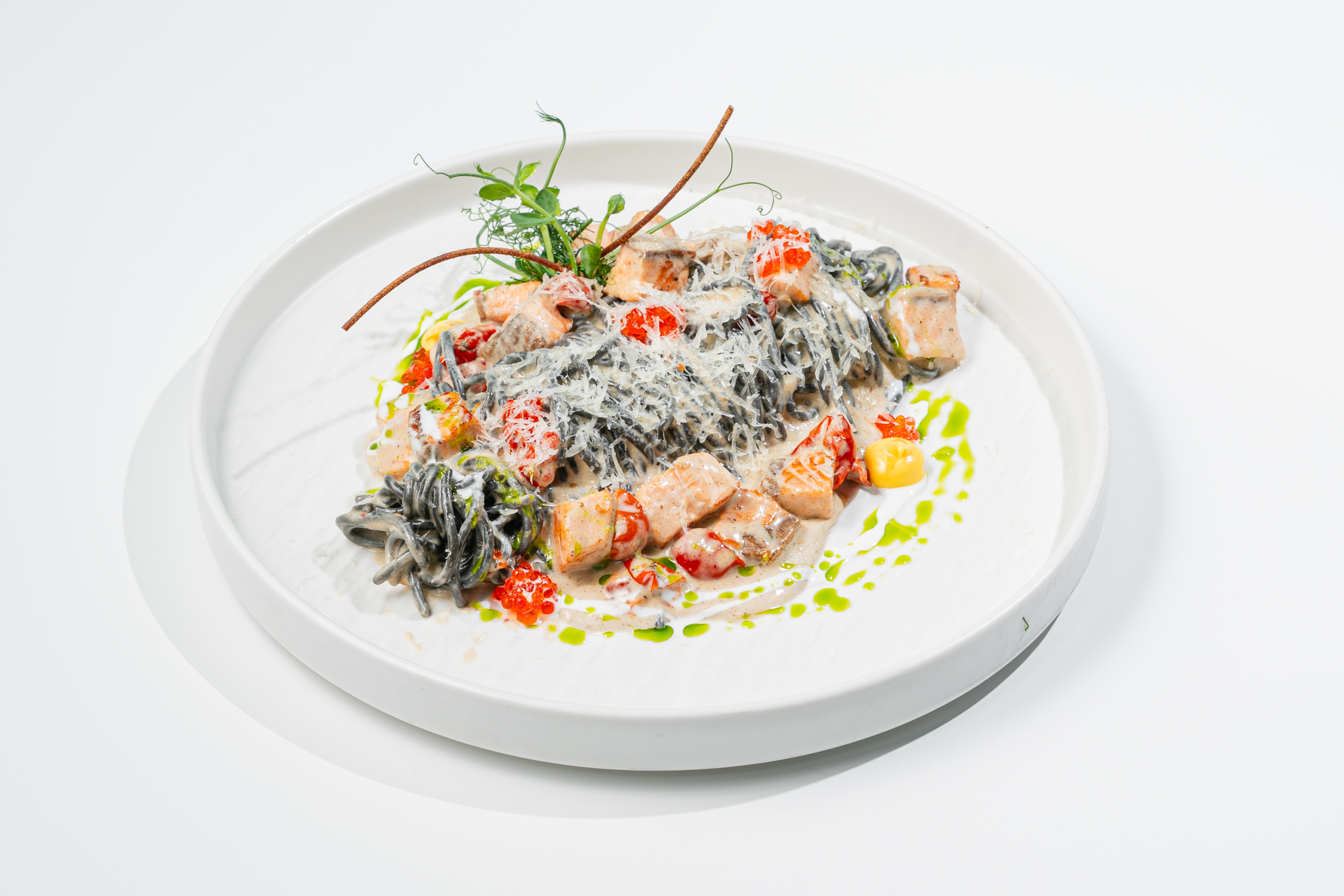 Спагетти Nero al Salmone